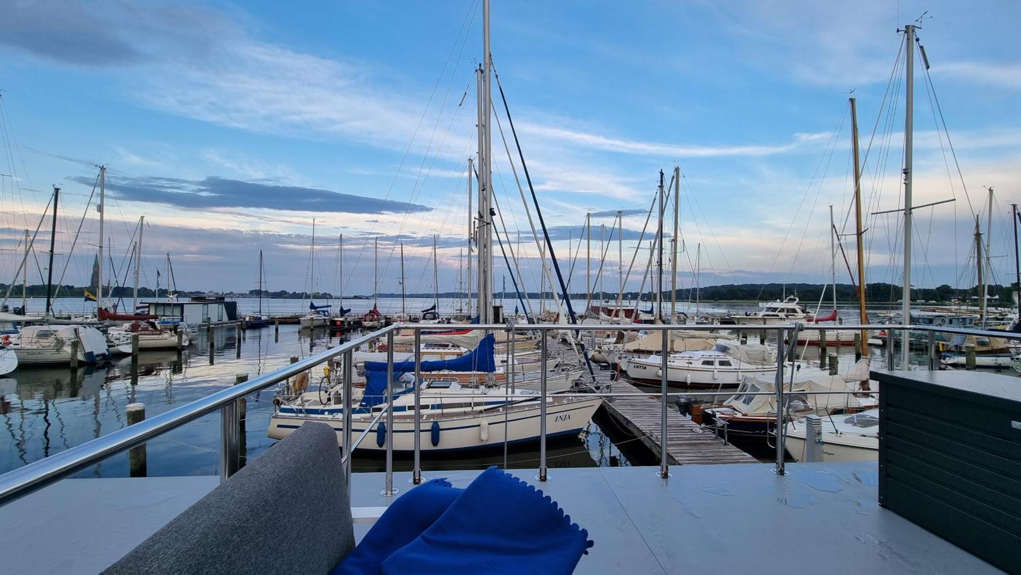 Hausboot Hilja Hotell Schleswig Exteriör bild